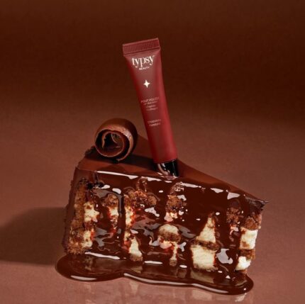 Pout Polish Lip Treatment Balm Peptide + Collagen Shade : Chocolate Fondant